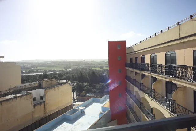 Carl Zeiss Flektogon f4 20mm (m42).md - 00003796.webp