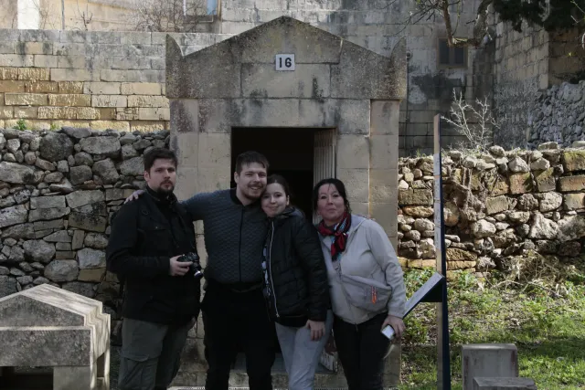 Tamron 28-300mm F3.5-6.3 (EF) - 00003966.webp