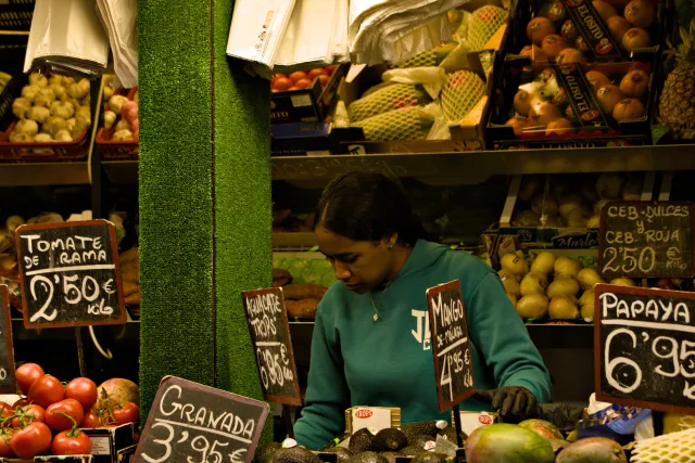 Tamron 28-300mm F3.5-6.3 (EF) - 00000563.webp