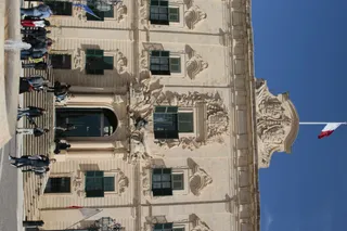 Tamron 28-300mm F3.5-6.3 (EF) - 00003427.webp