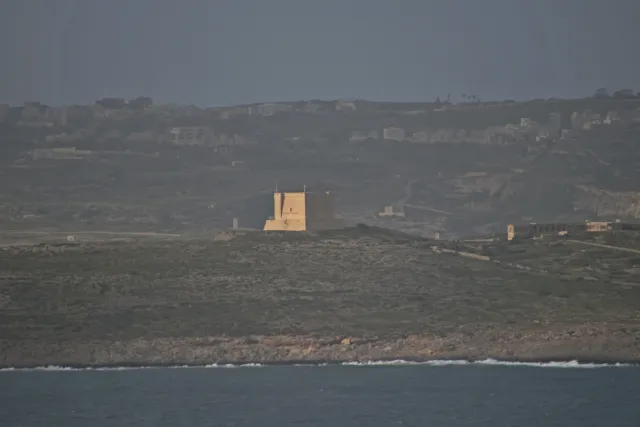 Tamron 28-300mm F3.5-6.3 (EF) - 00004698.webp