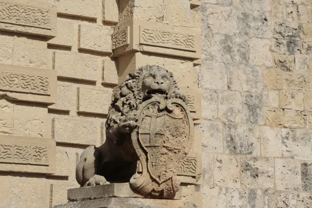 Tamron 28-300mm F3.5-6.3 (EF) - 00003734.webp