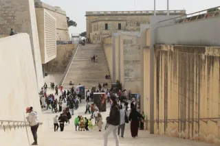 Tamron 28-300mm F3.5-6.3 (EF) - 00004083.webp