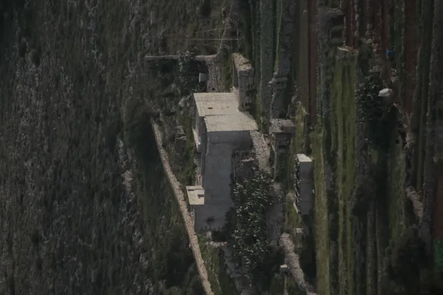 Tamron 28-300mm F3.5-6.3 (EF) - 00004704.webp