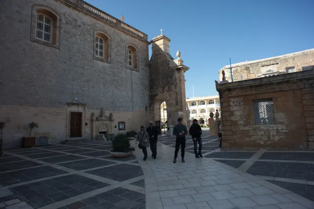 Carl Zeiss Flektogon f4 20mm (m42).md - 00003826.webp