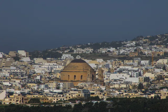 Tamron 28-300mm F3.5-6.3 (EF) - 00003765.webp