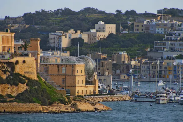 Tamron 28-300mm F3.5-6.3 (EF) - 00003559.webp