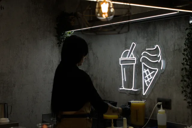 Tamron 28-300mm F3.5-6.3 (EF) - 00000560.webp