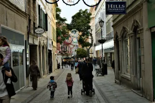 Tamron 28-300mm F3.5-6.3 (EF) - 00001486.webp