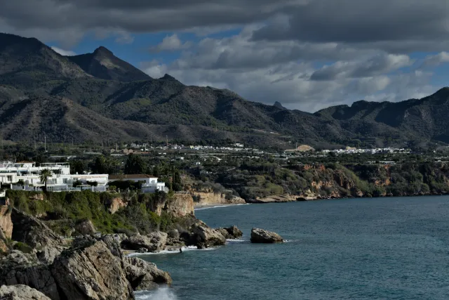 Tamron 28-300mm F3.5-6.3 (EF) - 00000346.webp