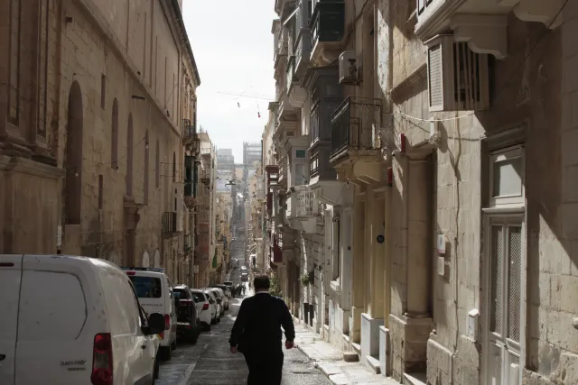 Tamron 28-300mm F3.5-6.3 (EF) - 00003563.webp