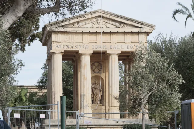 Tamron 28-300mm F3.5-6.3 (EF) - 00003558.webp