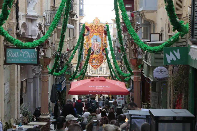 Tamron 28-300mm F3.5-6.3 (EF) - 00003565.webp