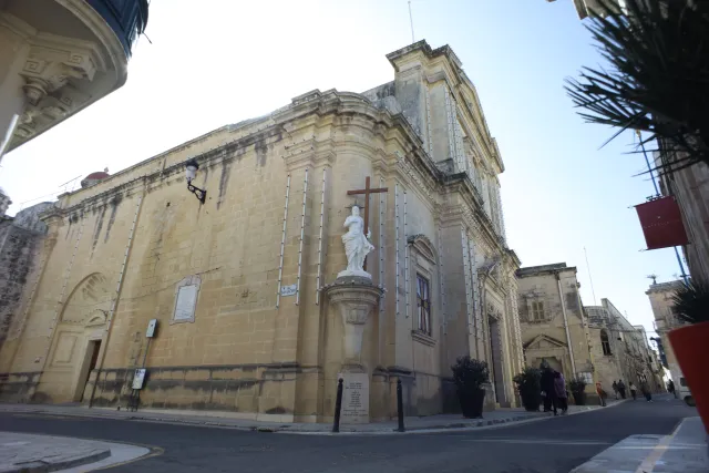 Carl Zeiss Flektogon f4 20mm (m42).md - 00003814.webp