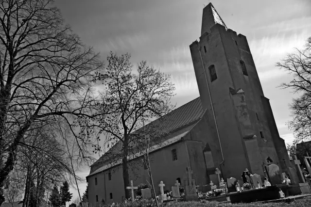 Vivitar Series 1 28-105mm f2.8-3.8 VMC Macro (Olympus OM) - 00005540.webp