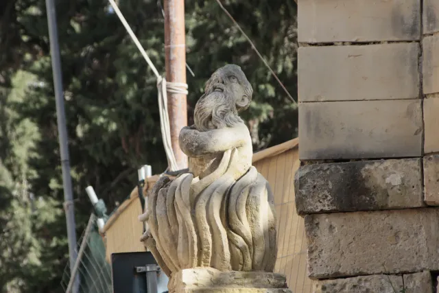 Tamron 28-300mm F3.5-6.3 (EF) - 00003990.webp