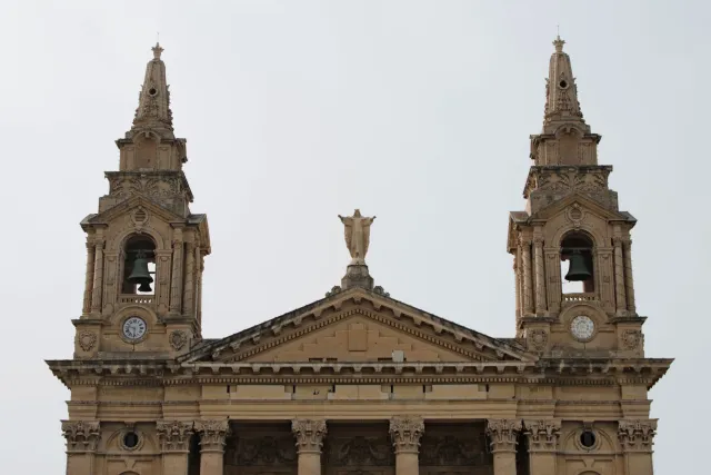 Tamron 28-300mm F3.5-6.3 (EF) - 00004023.webp