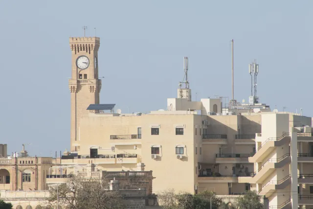 Tamron 28-300mm F3.5-6.3 (EF) - 00003767.webp