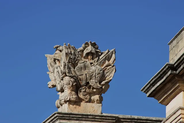 Tamron 28-300mm F3.5-6.3 (EF) - 00003752.webp