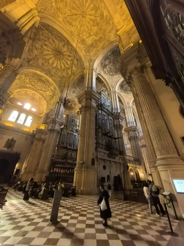 HUAWEI Pura 70 Ultra - System Aparatów - 00000825.webp